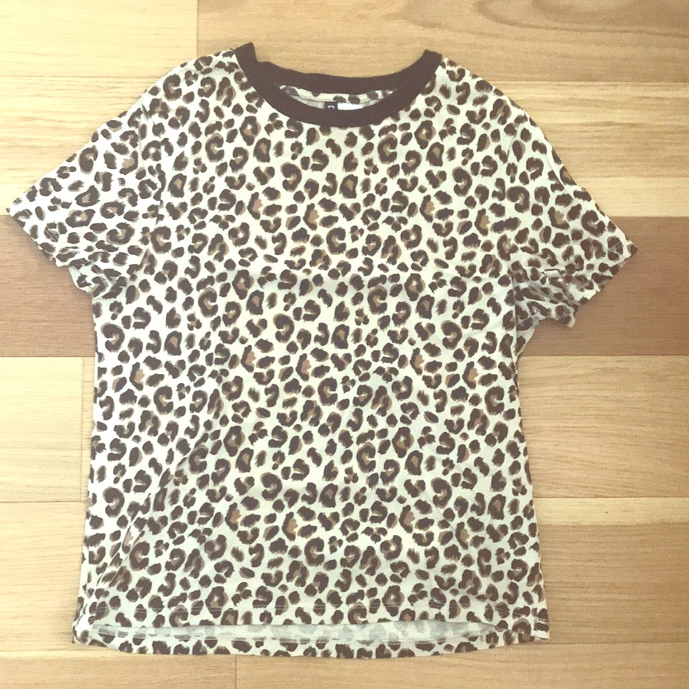 Leopard print short sleeved T-shirt